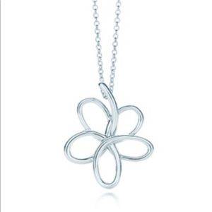 Tiffany &Co. flower necklace